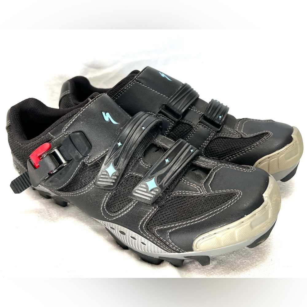 Women’s Specialized biking shoes.